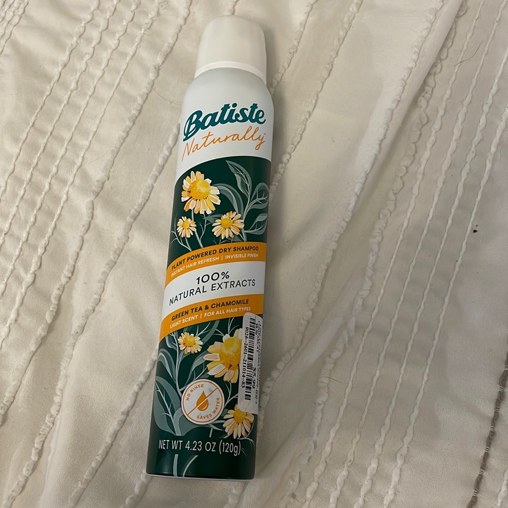 5 for $5 nwt batiste dry shampoo